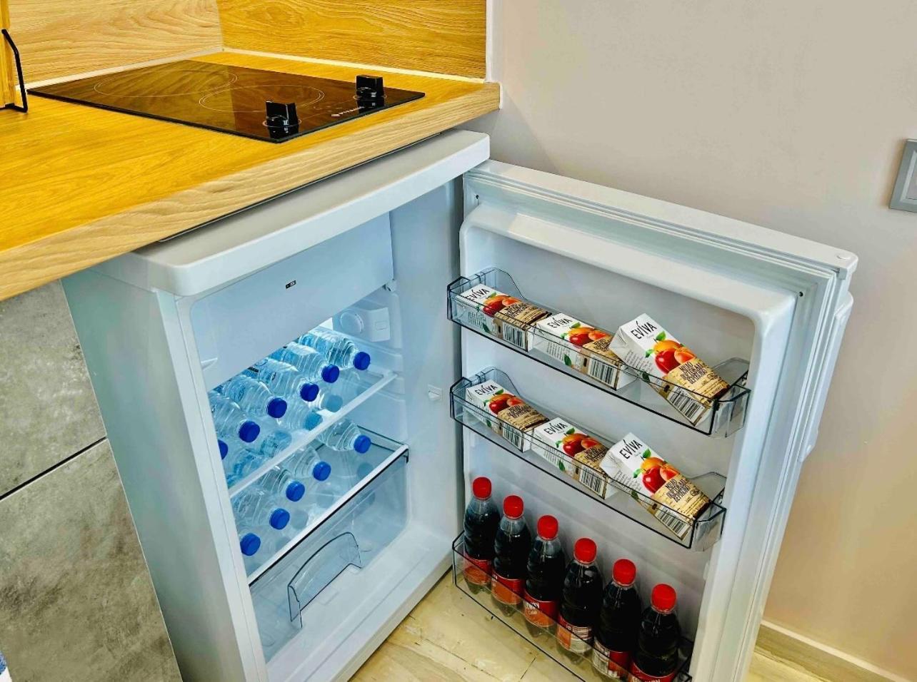 Port Twins Suites No2 Пирея Екстериор снимка